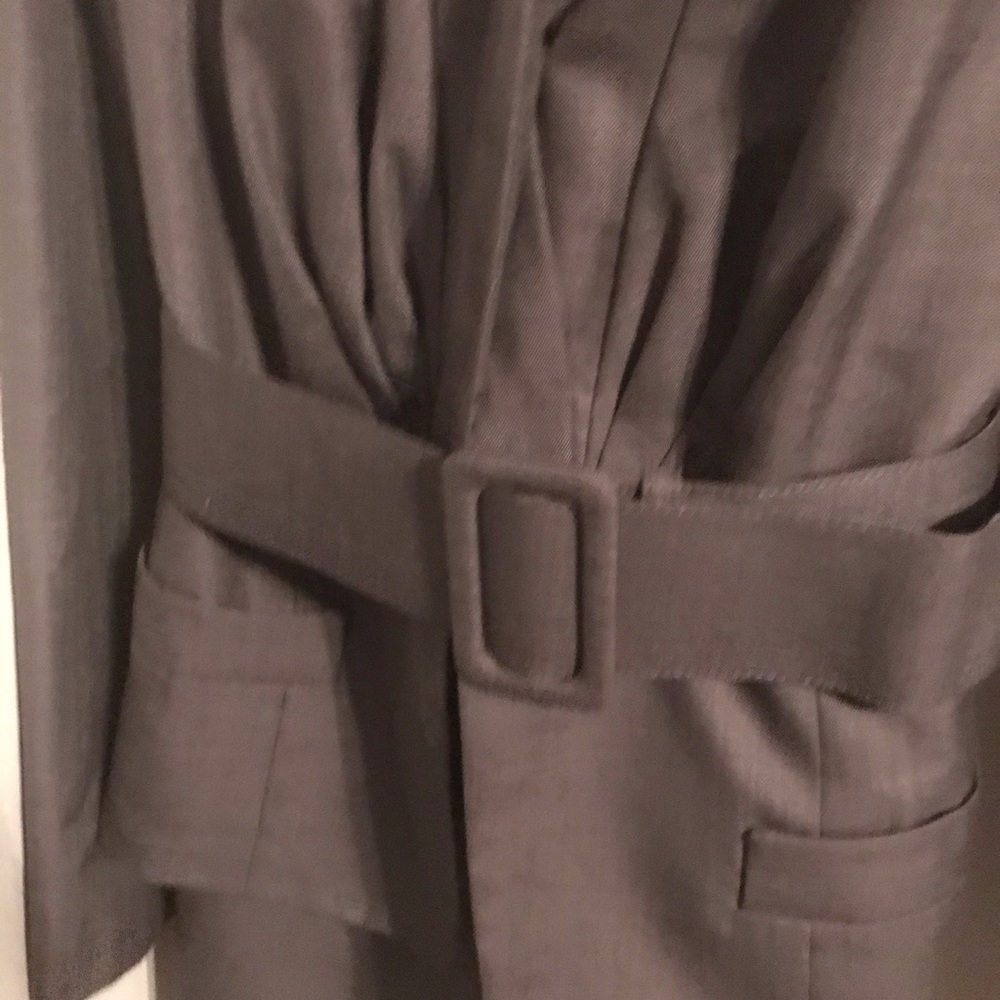 Suit - Picture 2 of 5